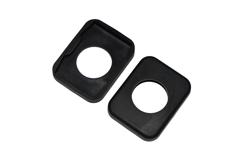 Rear rubber pad